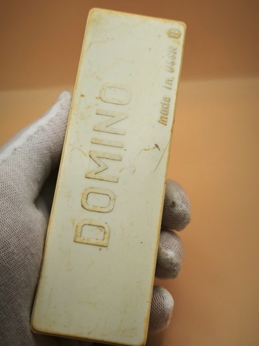 Altes domino spiel aus der - spiel,